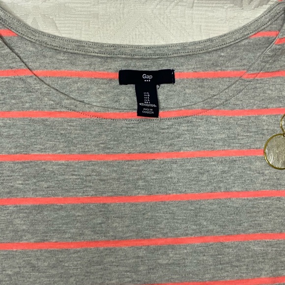 Gap Striped Top - Size L - Picture 3 of 3